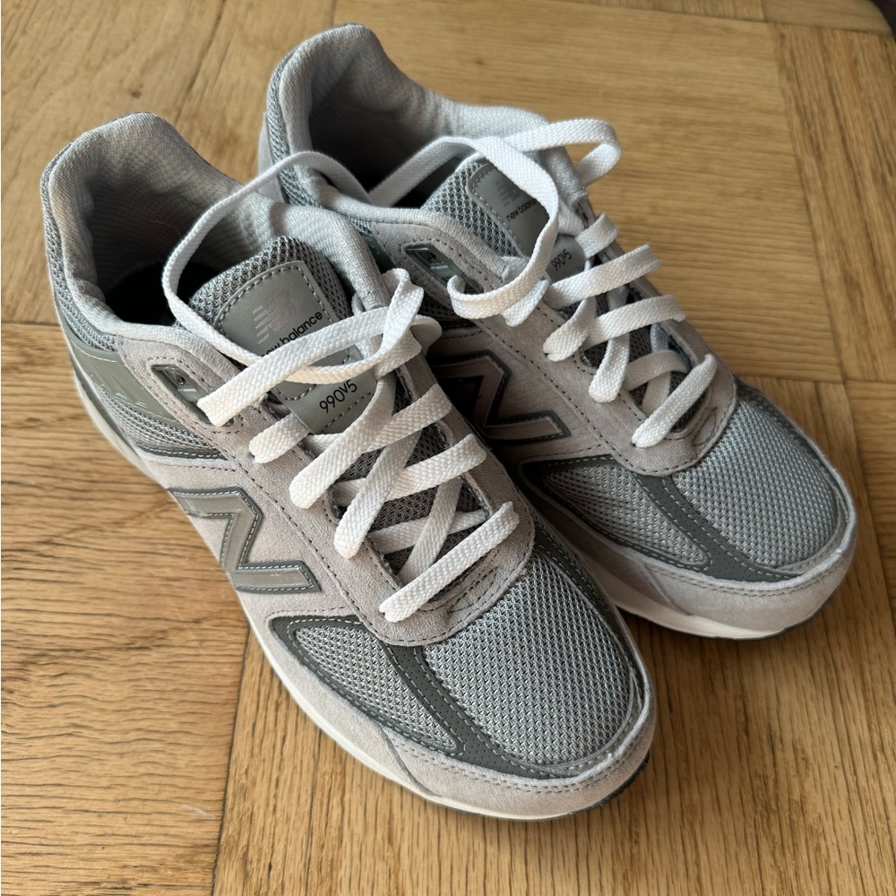 NWOT New Balance 990